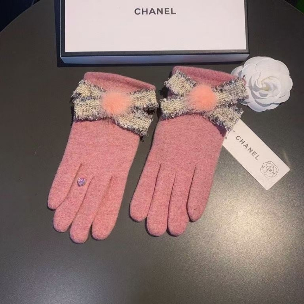 Chanel Tweed Flower Gloves Dusty Pink